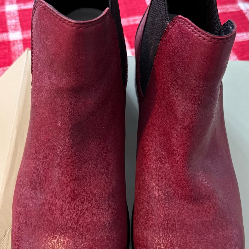 Chic Burgundy Leather Ankle waterproof Booties